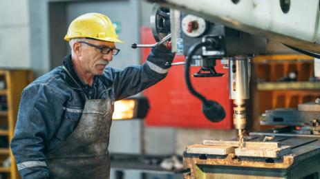 работник машина