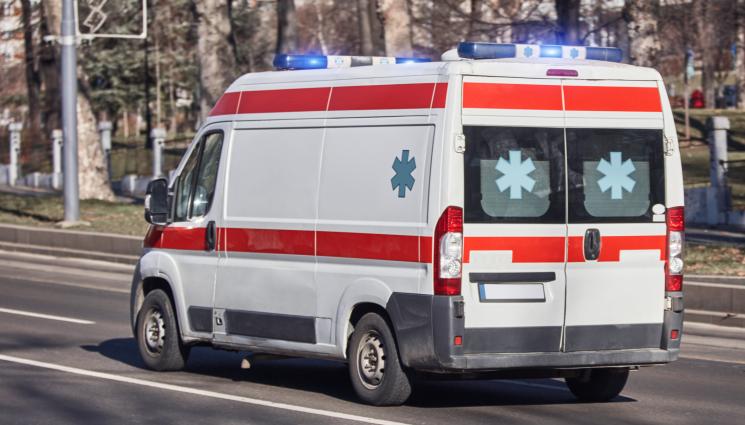 линейка - Кола отнесе дядо в Хасково!