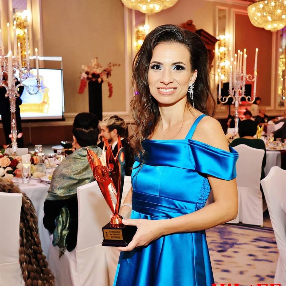 Антония Бозукова