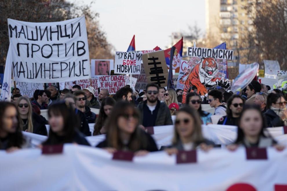 И трите ключови моста в Нови Сад - Варадинският мост,