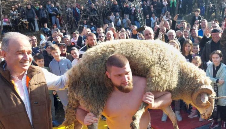 Георги Иванов - Европейски шампион надбори конкуренцията и се уреди със 100-килограмов коч