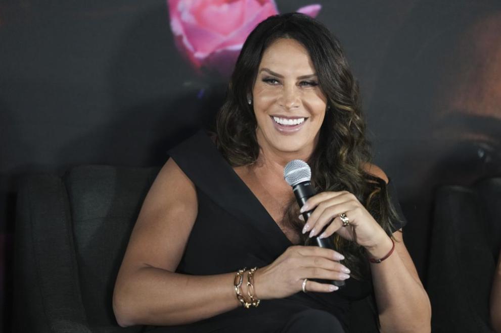  Емилия Перес 