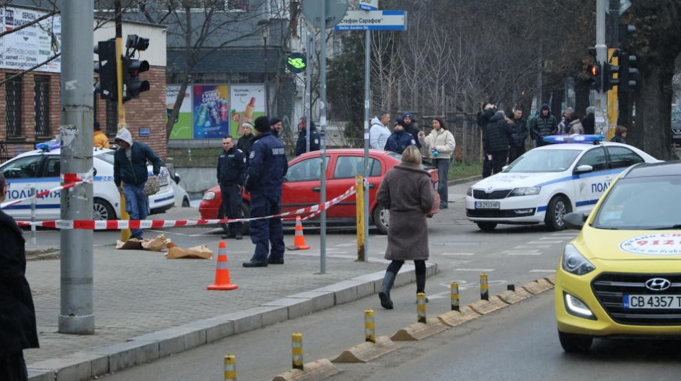 22-годишно момиче е нападнало с нож хора в района на