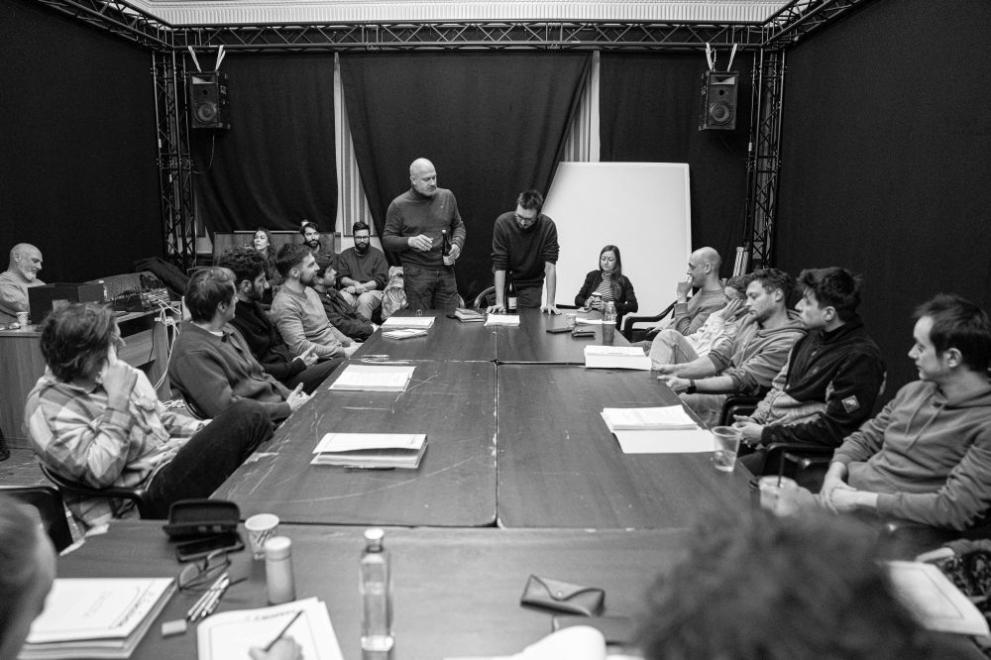  Народен спектакъл 