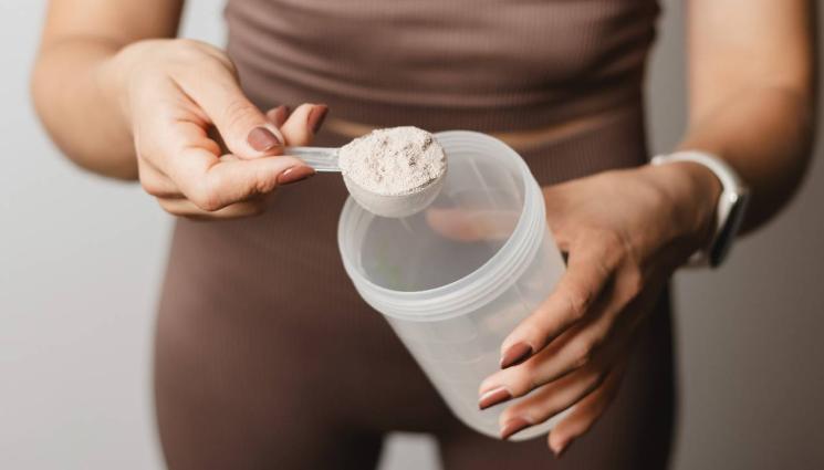 протеин - ВНИМАНИЕ, ФИТНЕС МАНИАЦИ! Изтеглят от пазара опасен протеин (СНИМКА)