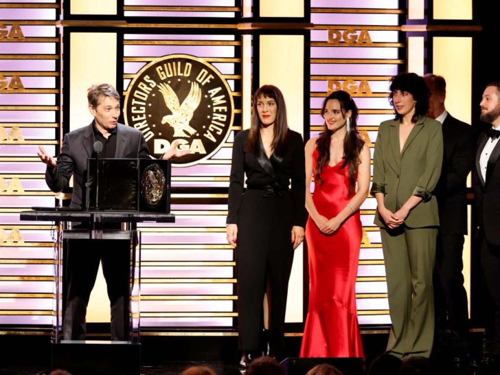 Филмът Анора на режисьора Шон Бейкър продължава победния си ход