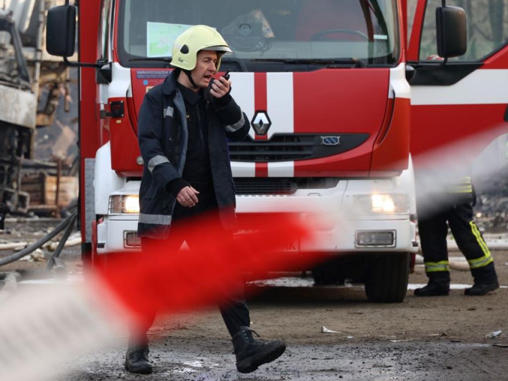 Автомобил се е запалил в района на Централна гара съобщиха