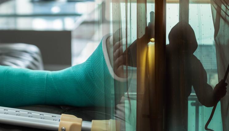 крадец счупен крак - СКОК БЕЗ ПАРАШУТ: Крадец-каскадьор се приземи в болница!