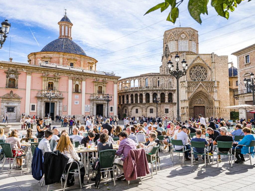 Туризмът в Испания продължава да процъфтява дори през зимата В