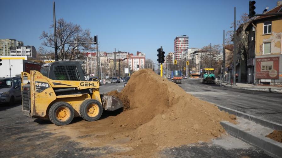 ДНСК издаде заповед за спиране на ремонта на ул. "Опълченска"