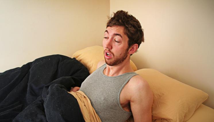 махмурлук - НАЗДРАВЕ: Нещо, което всеки българин има в хладилника, лекува махмурлука