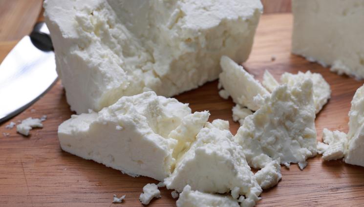 сирене - Близо 6000 тона фалшиво сирене изядохме за половин година