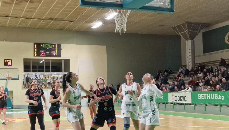 Берое жени Адриатическа лига - Беройки с 5-а загуба в Адриатическата лига, паднаха с 4 точки в Хърватия