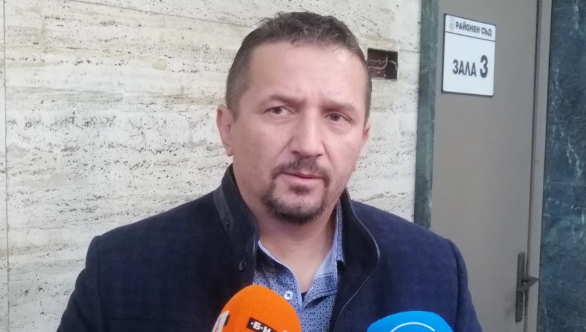 адв Васил Попов