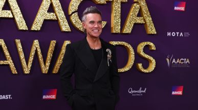 Robbie Williams подобри рекорда на Beatles за най-много албуми №1 във Великобритания