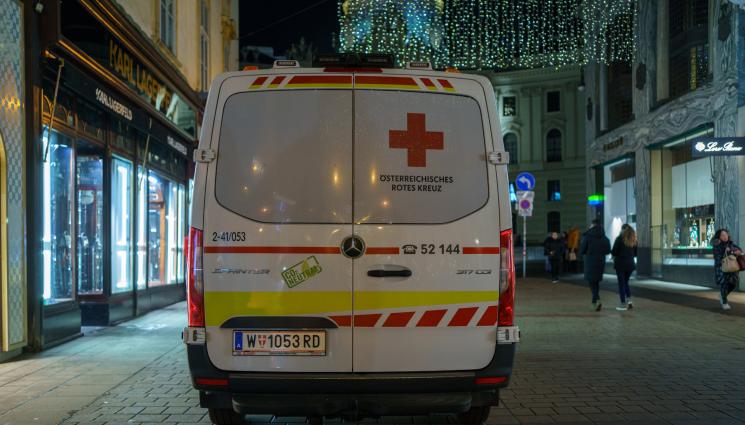 d - АТАКИТЕ НЕ СПИРАТ: Сириец закла 14-годишно момче в Австрия!