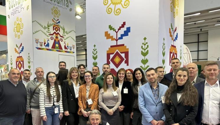 Стоилко Апостолов - Агро Телеграф: България - лидер на планетата по добив на биомед