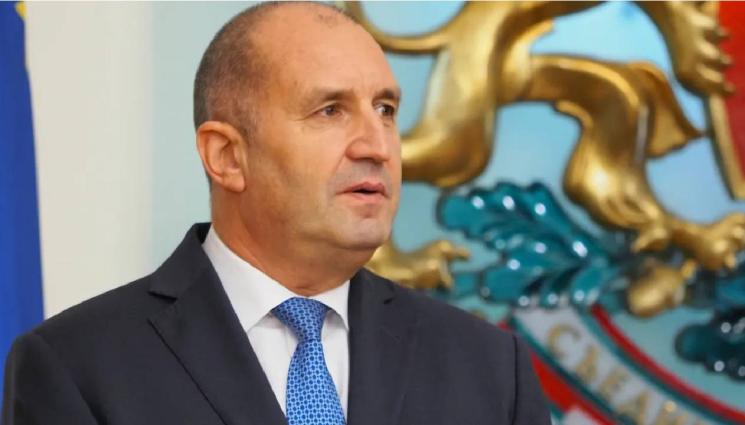 Румен Радев - РУМЕН РАДЕВ ЗА ПЪРВИ МАЙ: Трудът не бива да е сведен до средство за оцеляване!