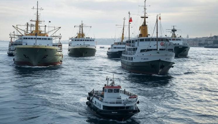 кораби в Босфора - СПРЯХА корабите в Босфора!