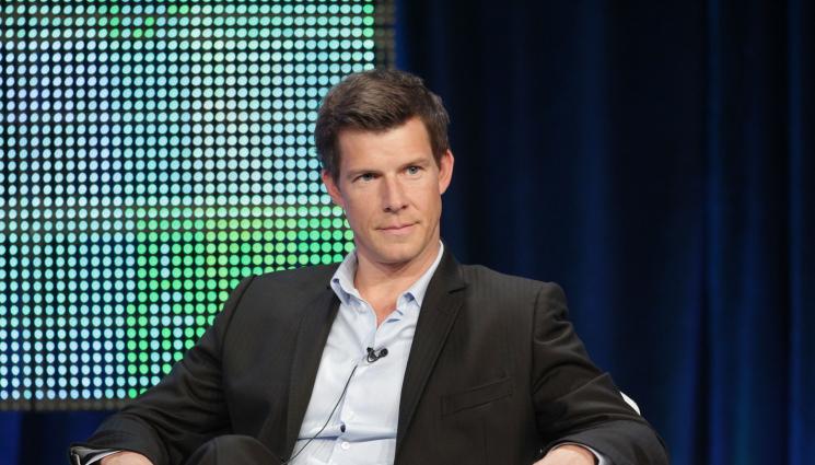 ерик мабиус - ОРАНЖЕВОТО Е НОВОТО ЧЕРНО: Звезда от „Грозната Бети“ преби жена в бар