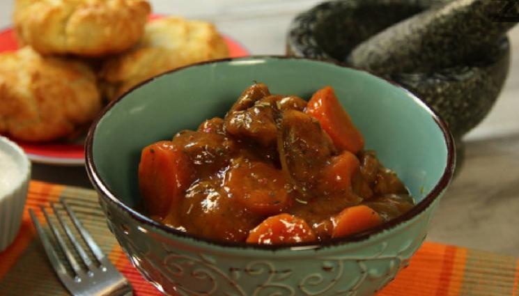 рецепти - КЛАСИКИ С ИВАН ЗВЕЗДЕВ: Кюфтета с доматен сос, бирено джоланче, свинско печено руло или пък пилешка чорба по селски