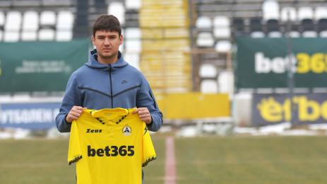 Иван Андонов