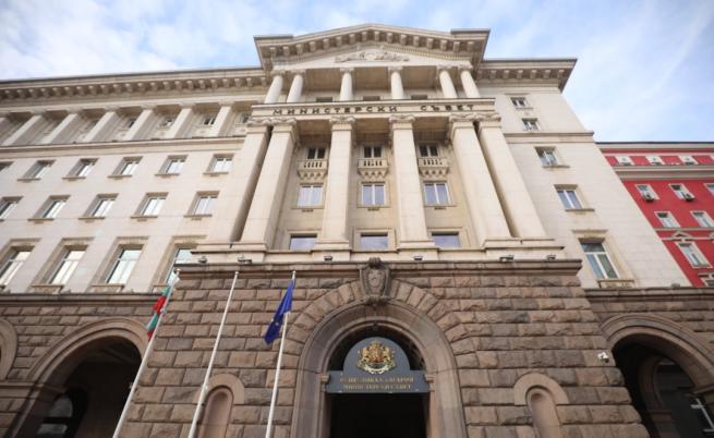 Студентите в 102 специалности ще учат безплатно при договор с работодател