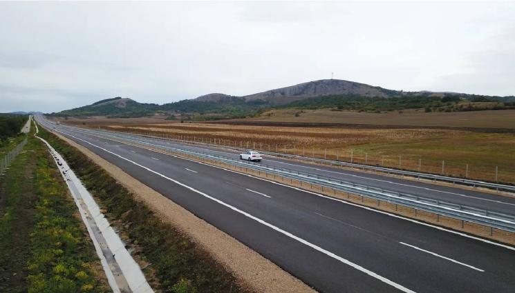 магистрала Арбър Албания - АПИ ПРЕДУПРЕЖДАВА: Променят движението по АМ „Хемус“