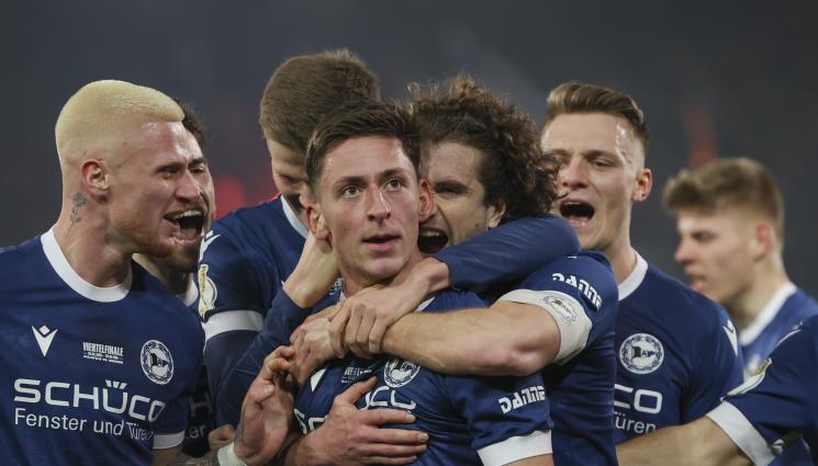 Арминия - Арминия шокира и изхвърли Вердер за Купата на Германия