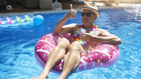 щастлив пенсионер почивка