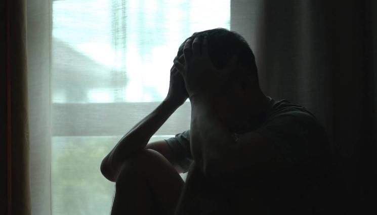 мъж тъга депресия - ВНИМАНИЕ! Депресията увеличава риска от деменция