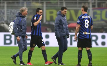 Защитник на Интер аут за дербито с Наполи поради контузия