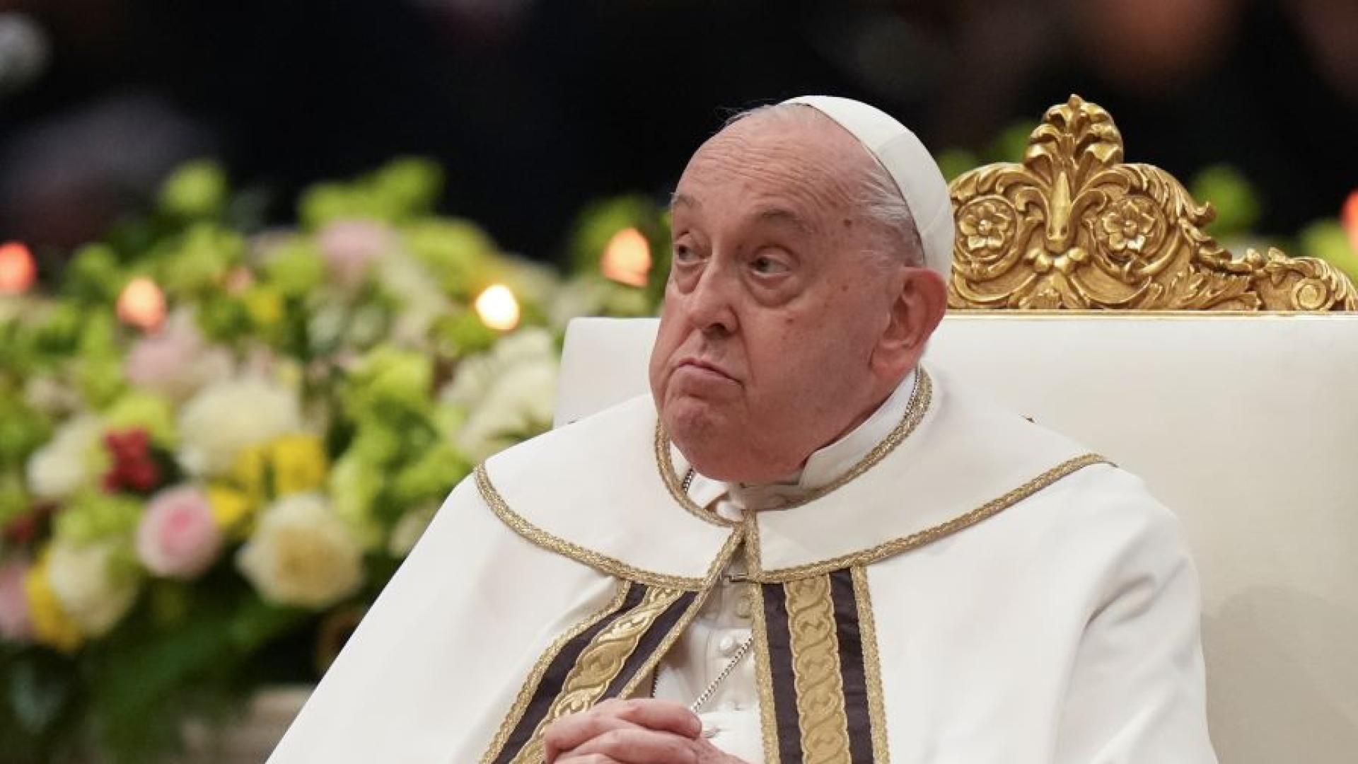 Папа Франциск който бе приет в болница с двустранна пневмония