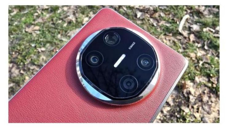 Huawei Mate X6 - ХАЙ-ТЕК: Huawei Mate X6 слага край на компромисите!