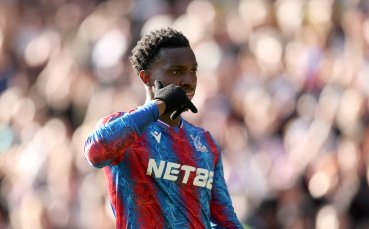 Кристъл Палас продължава напред за ФА Къп, нападател с тежка контузия