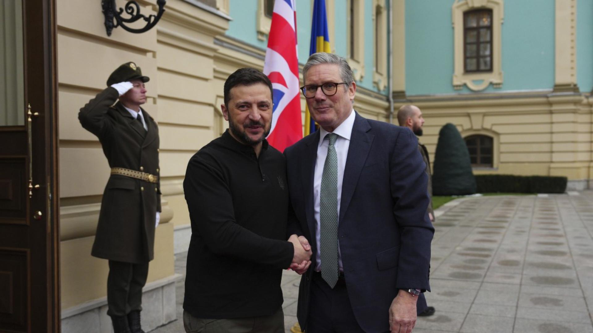 Министър председателят на Обединеното кралство Киър Стармър даде топло посрещане на