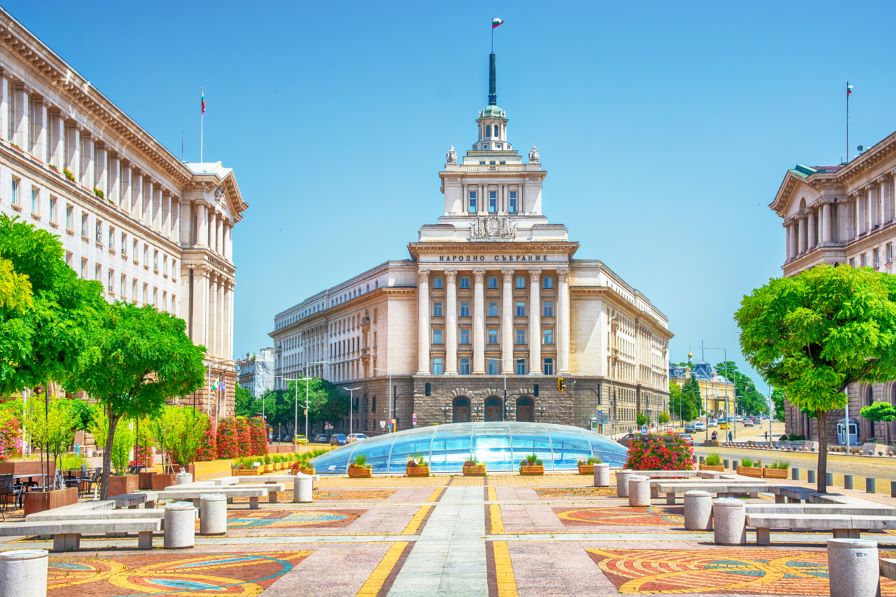 Казусът с държавните имоти: Карта, вето и политически спорове