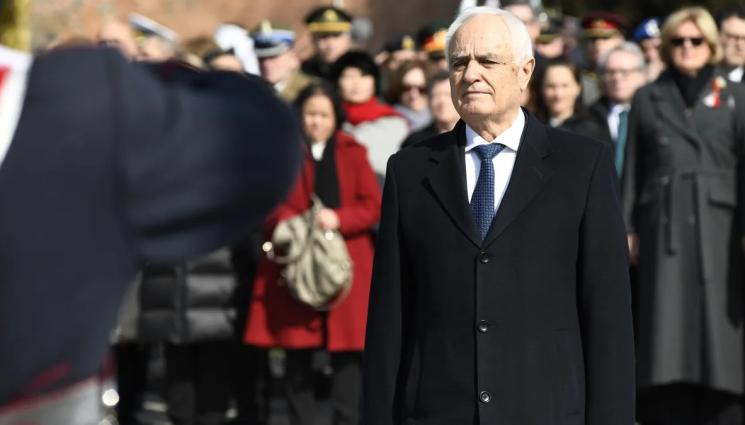 Запрянов - Министърът на отбраната поздрави всички българи с Националния празник!