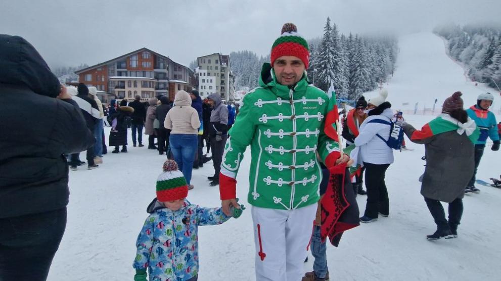 Хиляди българи, от всички краища на страната, се събраха днес