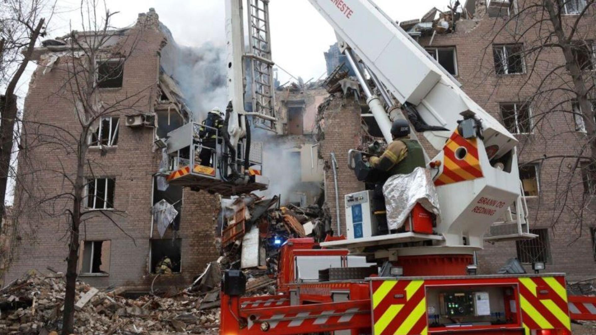 Руска ракета удари украинския град Кривой Рог късно в сряда