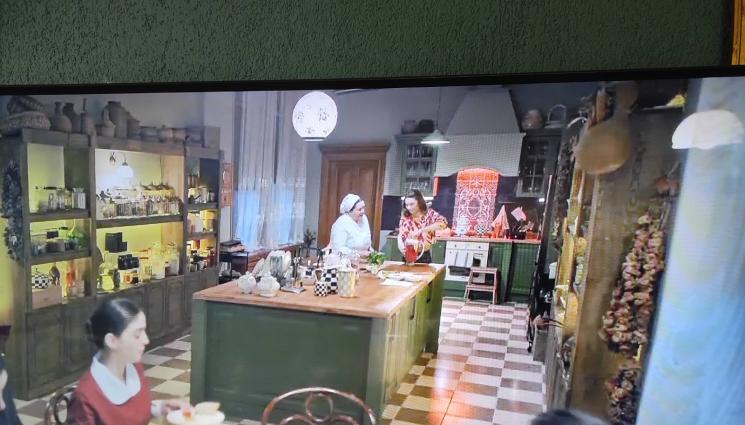 в кухнята на - ЗЛАТНО ВРЕМЕ: В кухнята на „Златно момче”: Асай боул от женичката (РЕЦЕПТА)