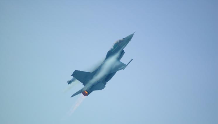 F 16 - УЖАСЯВАЩ ИНЦИДЕНТ: Изтребители пуснаха снаряди върху цивилни!