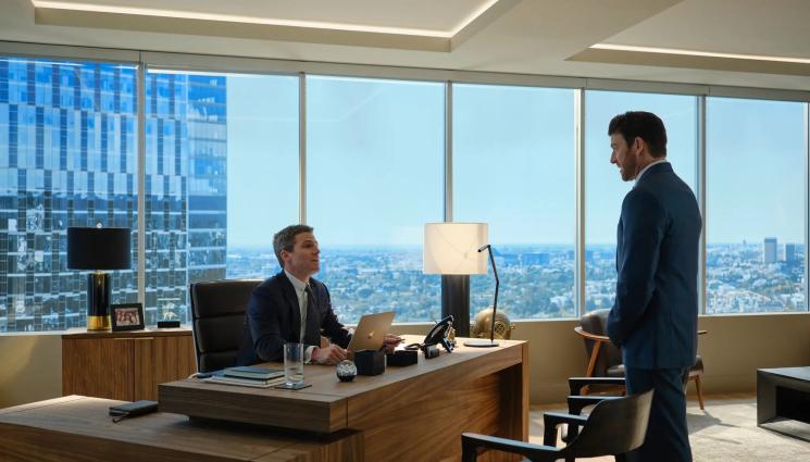 костюмари ел ей - ФЕНОВЕТЕ ЛИКУВАТ! Любима звезда от „Костюмари“ влиза в спин-офа