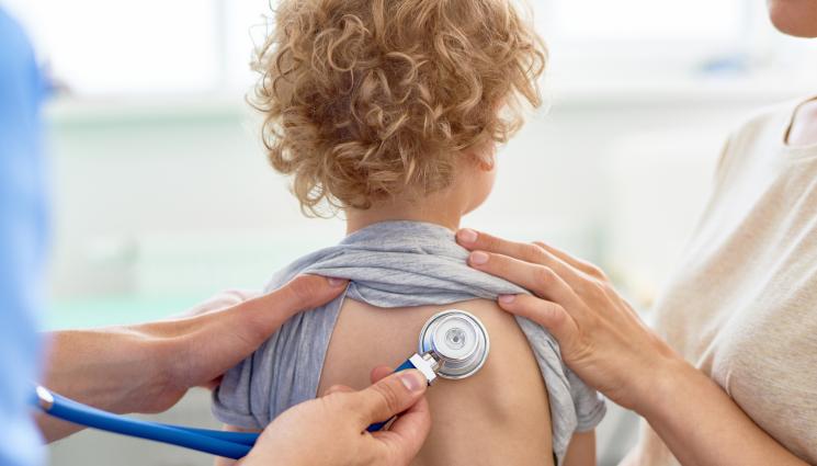 дете преглед - САМО ЗА ГОДИНА: БГ родители инвестираха над 1 млрд. лева в детското здравеопазване!