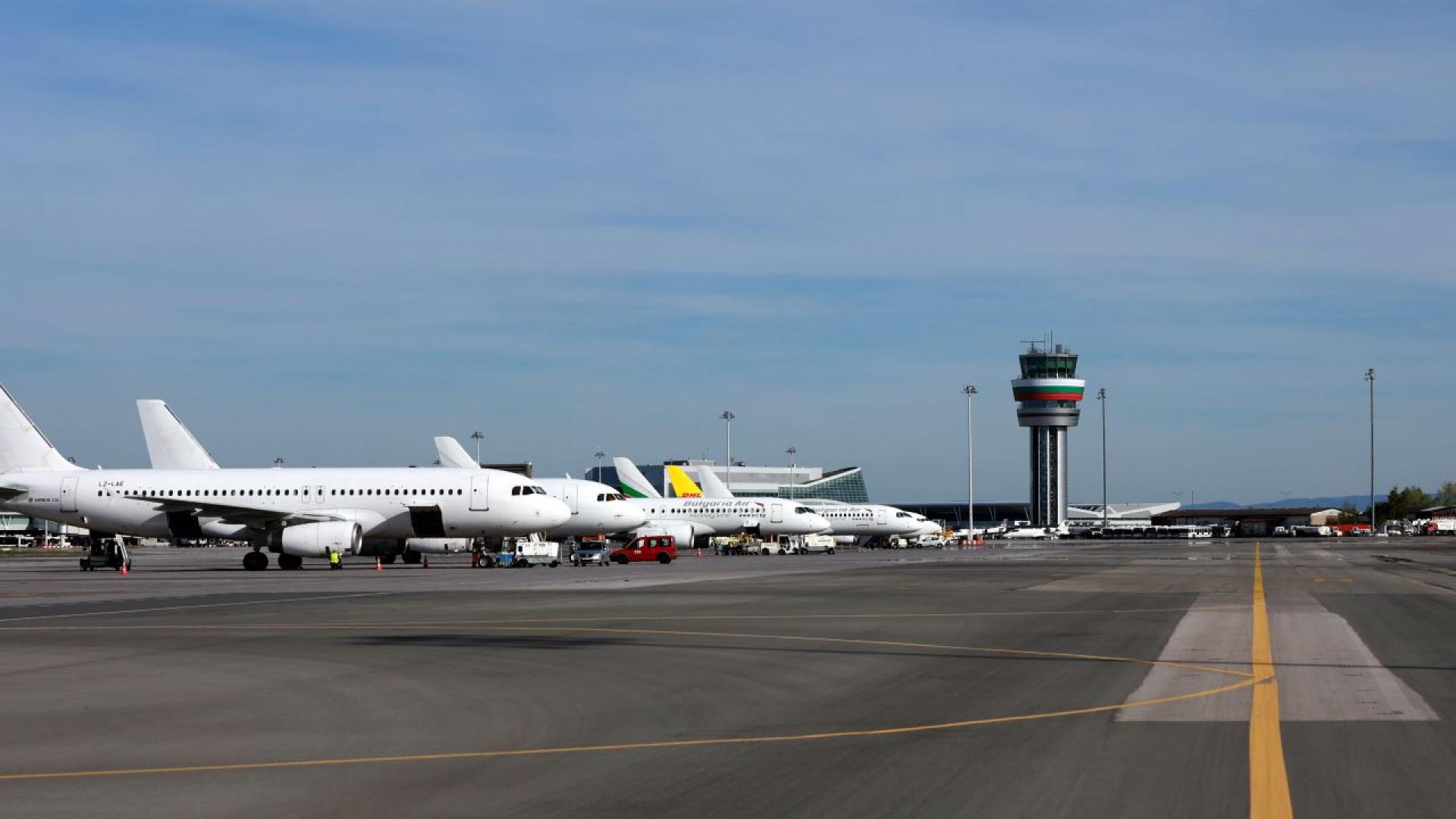 От столичното летище Васил Левски съобщиха за 12 анулирани полета