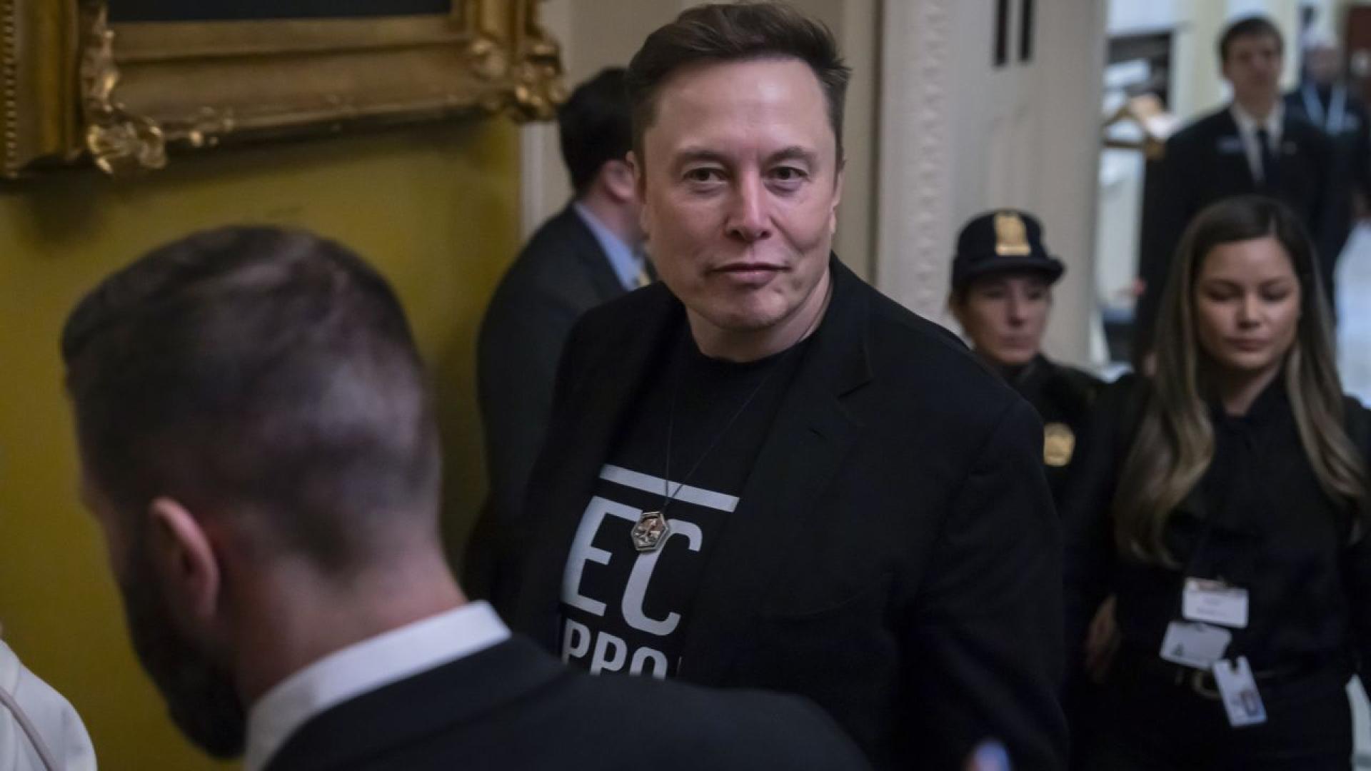 Социалната мрежа X бивша Twitter на Илон Мъск беше засегнатa