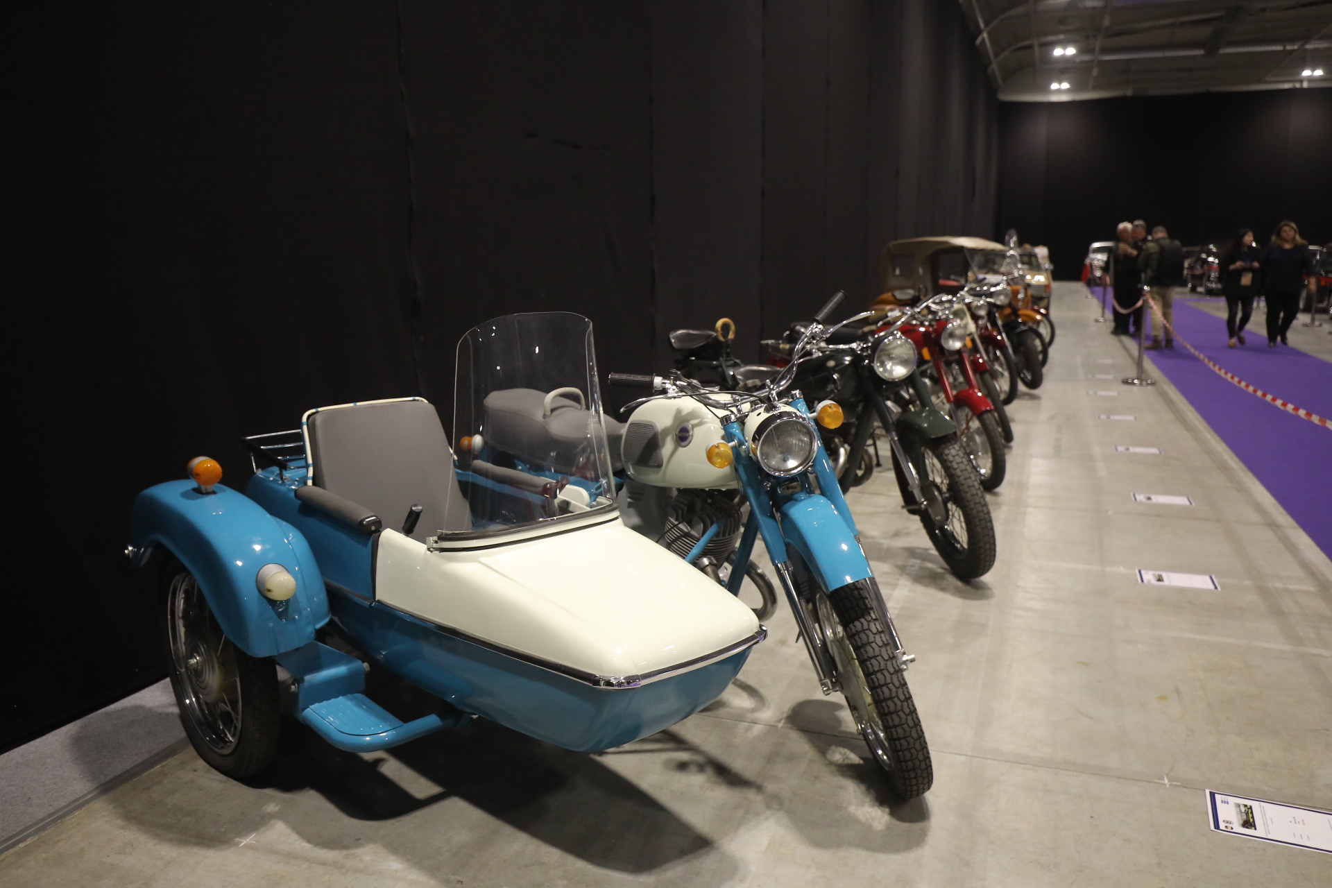 <p>Изложение на ретро автомобили в "Интер Експо Център" София&nbsp;</p>