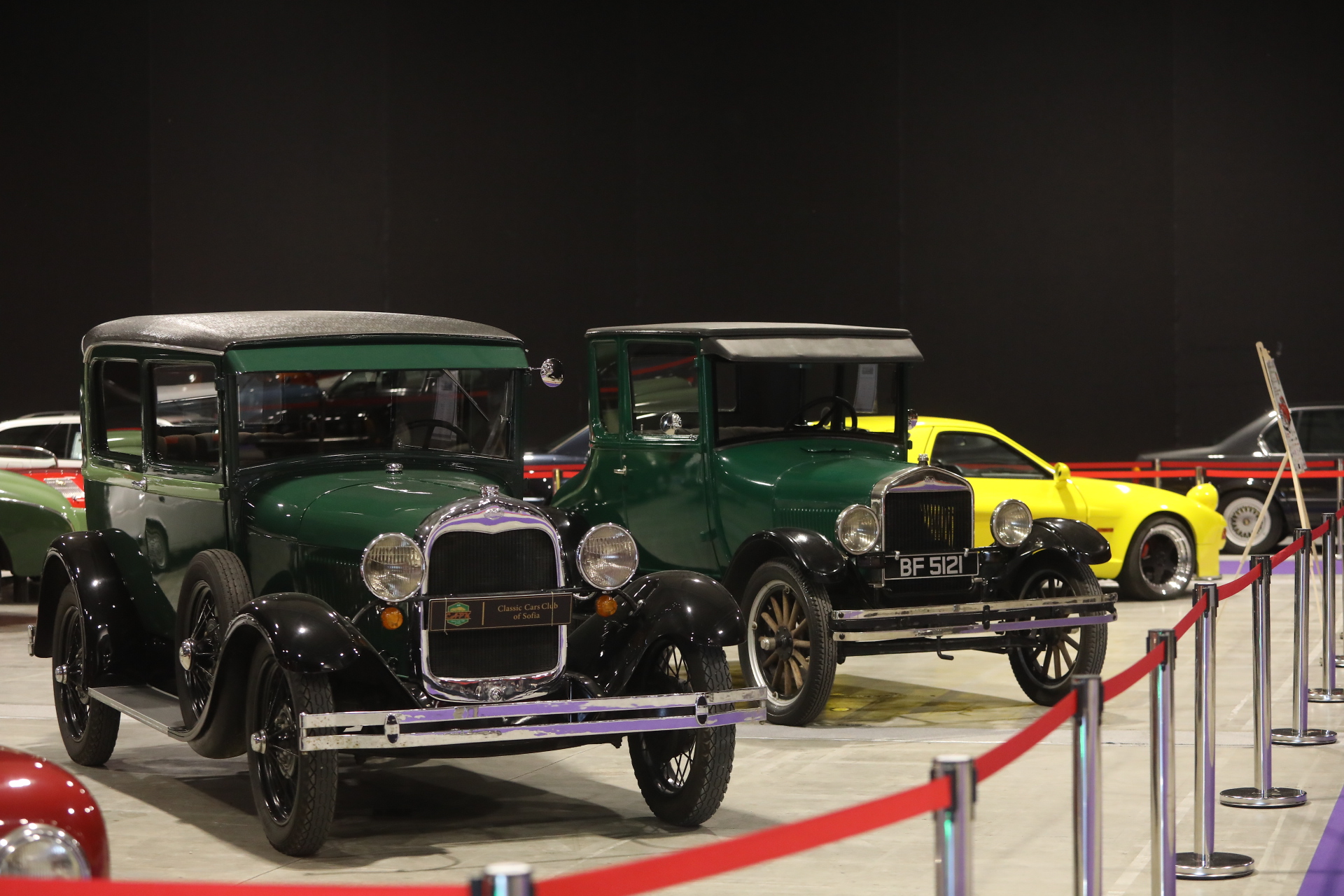 <p>Изложение на ретро автомобили в "Интер Експо Център" София&nbsp;</p>