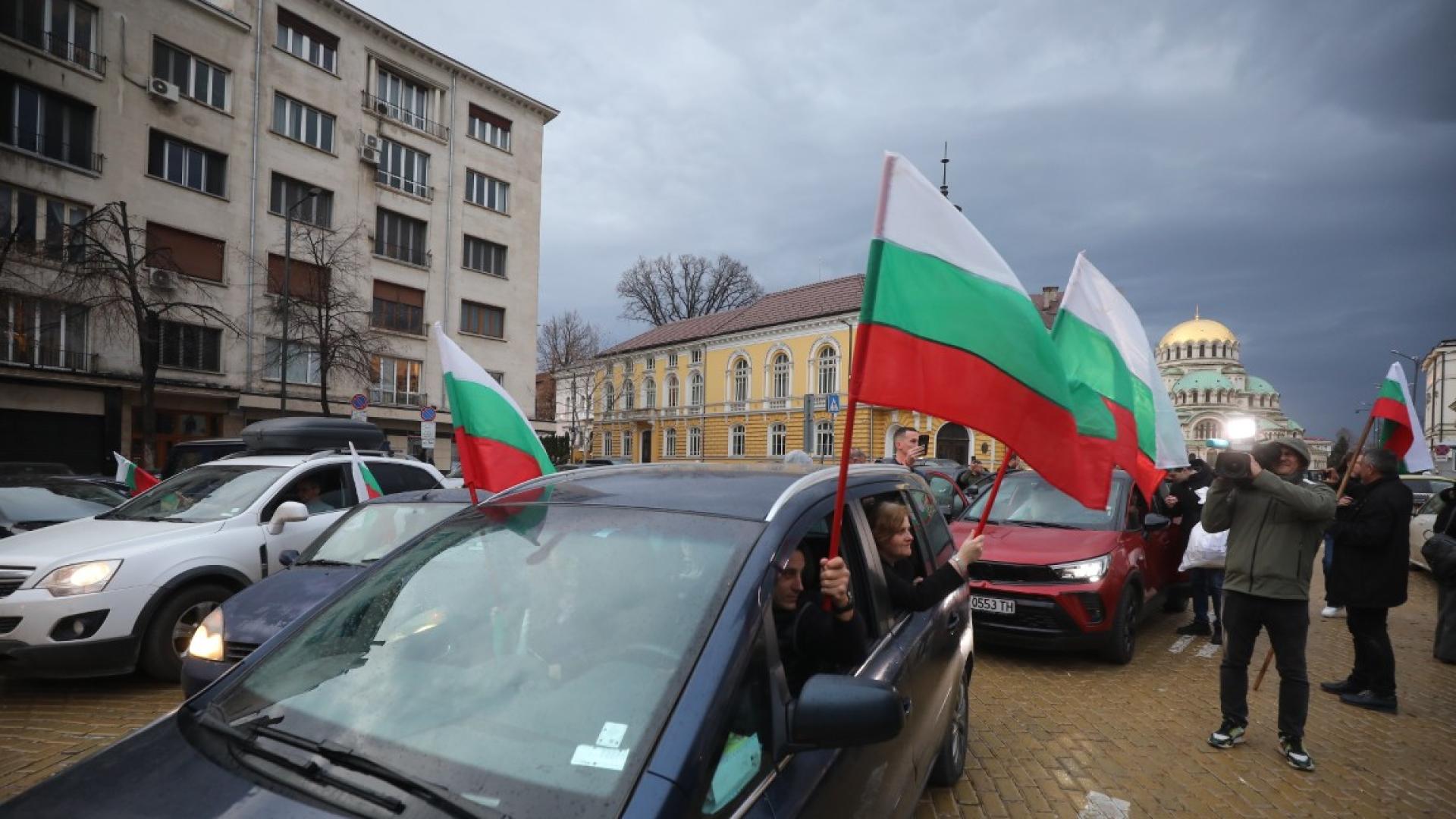 Докато днес в парламента течаха скандали по изясняване на изборните резултати