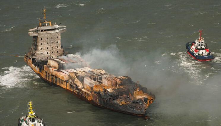 танкер Северно море - Задържаха за убийство капитана на товарния кораб, ударил танкер в Северно море